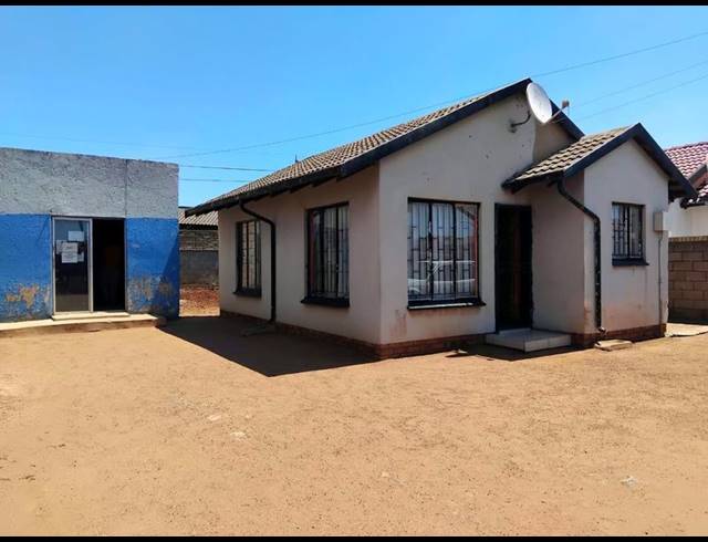 2 BEDROOM HOUSE FOR SALE IN PROTEA GLEN